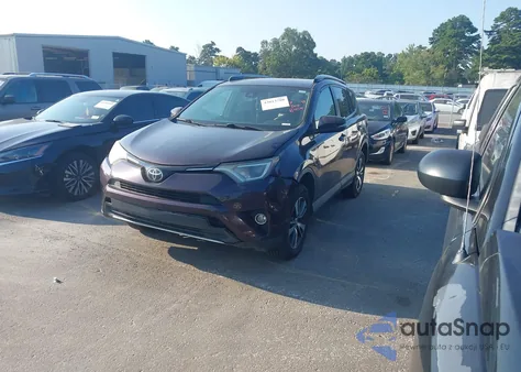 2017 Toyota Rav4 Xle z USA, uszkodzony, nr VIN 2T3WFREV9HW388516
